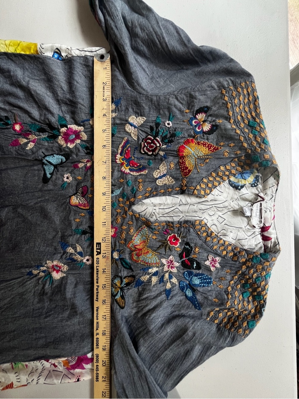 Johnny Was Gray Butterfly Floral Embroidered Linen Blend Boho Tunic Top M - Picture 4 of 5